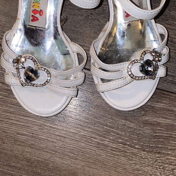 Girls Diamond dress shoes with a tiny heel gently used ! - Picture 2 of 6